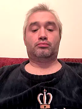 Olomoucak1982 online show from December 2025 06:01:02 PM