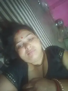 Snapshot of Your-shreya143 chatting on July 2026 08:37:01 PM Your-shreya143 online show from July 2026 08:37:01 PM