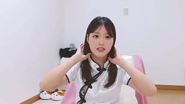 mashiro-desu online show from December 2025 04:42:02 AM