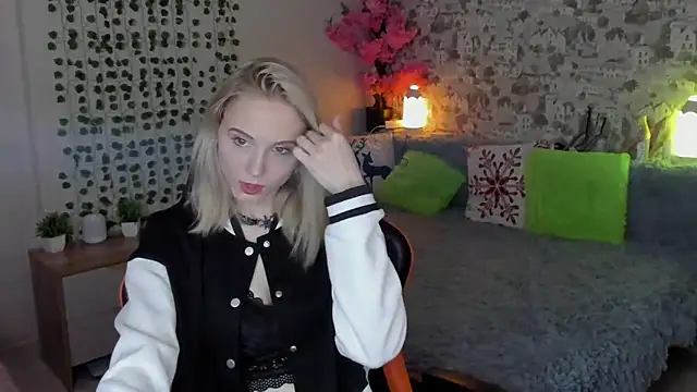 Snapshot of Gina_Gina_love chatting on May 2026 12:49:01 AM Gina Gina love online show from May 2026 12:49:01 AM