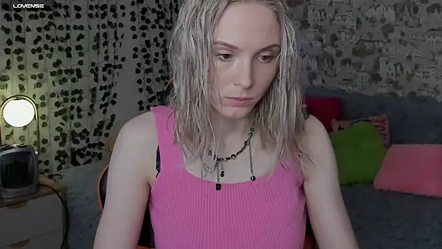 Snapshot of Gina_Gina_love chatting on May 2026 01:03:02 AM Gina Gina love online show from May 2026 01:03:02 AM