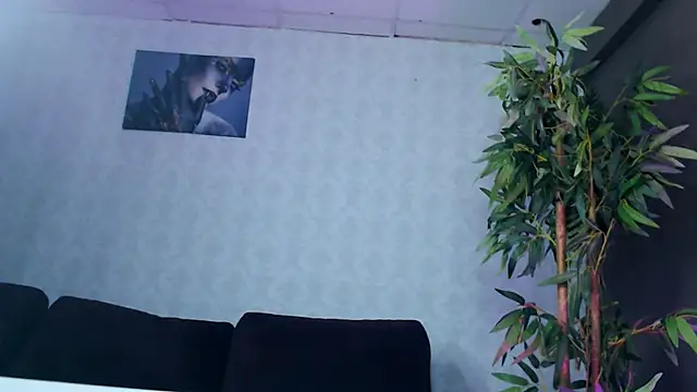 SilviaVanda online show from December 2025 08:09:02 AM