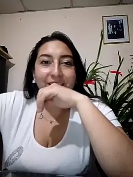 Valeria montana  online show from March 2026 11:55:02 PM