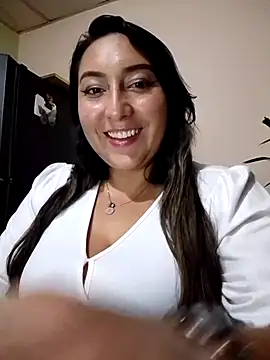 Valeria montana  online show from April 2026 12:41:01 AM