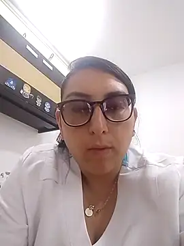 Valeria montana  online show from April 2026 05:48:02 PM