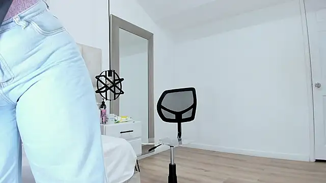 Sara BigAss- online show from April 2026 07:44:02 PM