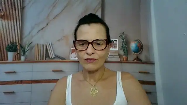 Snapshot of Luna-Hot0802 chatting on March 2026 06:57:01 PM Luna-Hot0802 online show from March 2026 06:57:01 PM