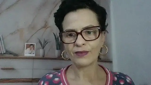 Snapshot of Luna-Hot0802 chatting on April 2026 06:57:01 PM Luna-Hot0802 online show from April 2026 06:57:01 PM