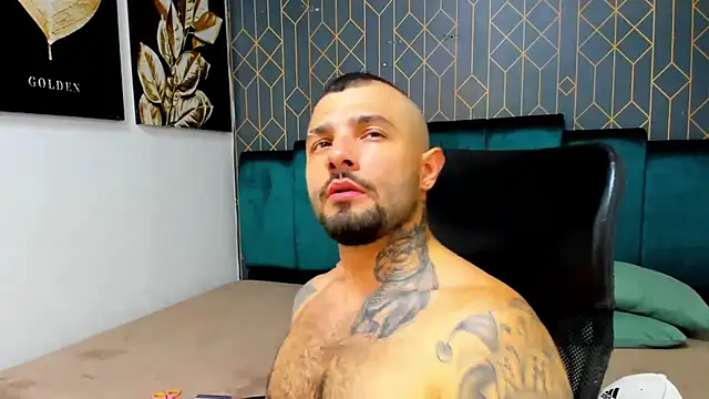 lucky smith1 online show from December 2025 09:52:02 PM