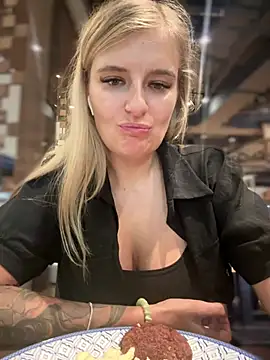 Betsy online show from January 2025 09:19:02 AM