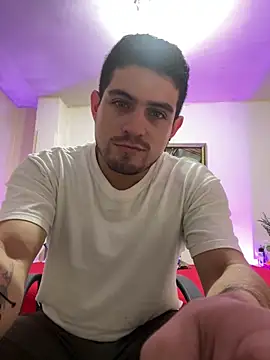 williamsmiiths16 online show from December 2025 04:36:01 PM