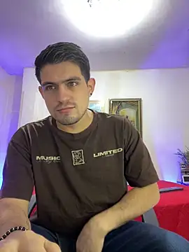 williamsmiiths16 online show from February 2026 01:07:01 PM