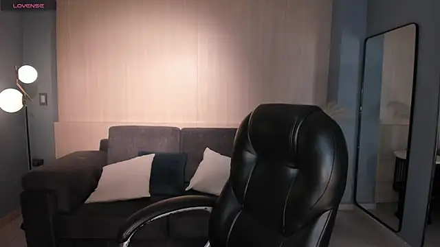 MadisonKane online show from April 2026 11:13:02 AM