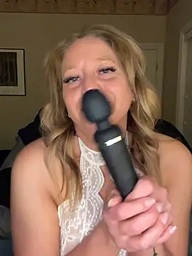 MissyLovelace online show from April 2026 11:04:02 AM