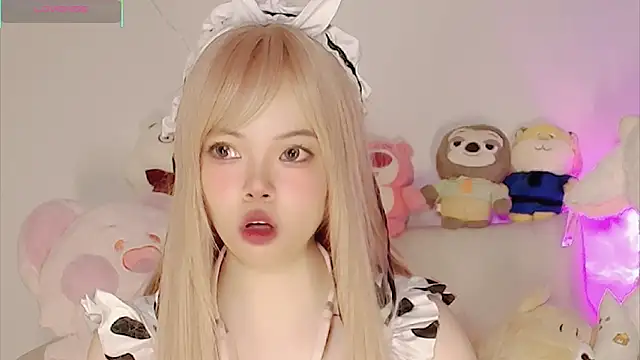 Snapshot of Miyeoonn chatting on February 2026 02:10:02 AM Miyeoonn online show from February 2026 02:10:02 AM