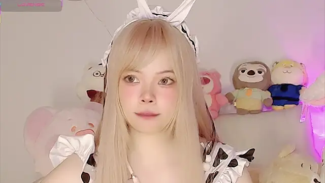 Snapshot of Miyeoonn chatting on February 2026 02:53:01 AM Miyeoonn online show from February 2026 02:53:01 AM