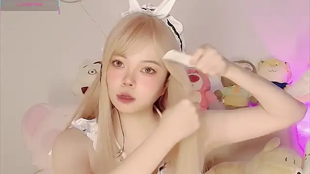 Snapshot of Miyeoonn chatting on February 2026 09:58:01 AM Miyeoonn online show from February 2026 09:58:01 AM