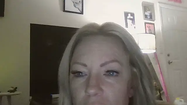 sinfulsara online show from December 2025 10:35:01 AM