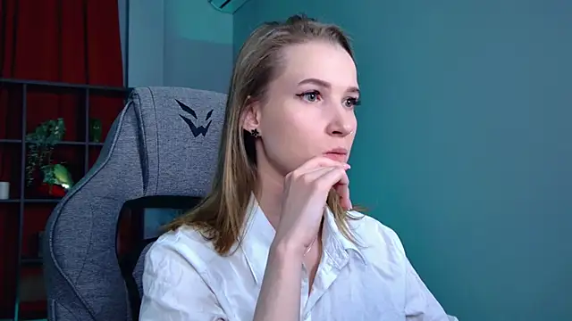 Megan Rodgers online show from April 2026 05:35:01 PM