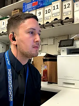 dirtyanal23 online show from January 2026 07:41:01 PM