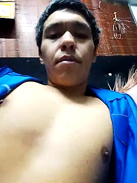 Snapshot of Moreno6969Rr chatting on June 2026 10:33:01 PM Moreno6969Rr online show from June 2026 10:33:01 PM