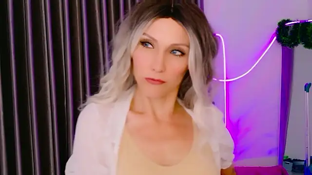 Snapshot of betty_xoxoo chatting on February 2026 08:30:01 AM betty xoxoo online show from February 2026 08:30:01 AM