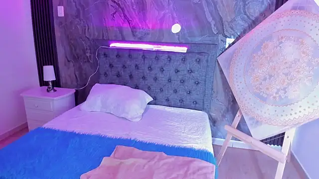 Alicee Stonee  online show from January 2026 07:28:01 PM