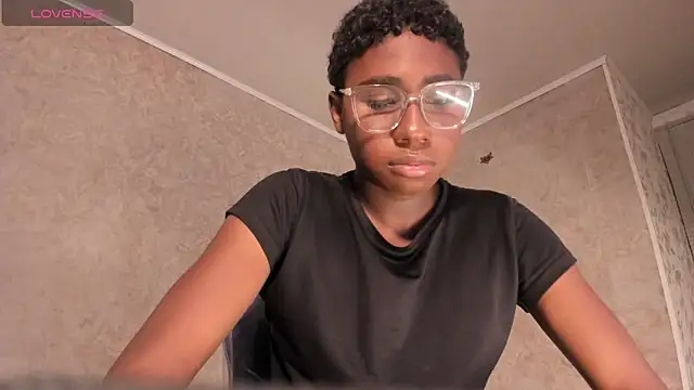 teylor lovee online show from February 2026 09:57:02 PM