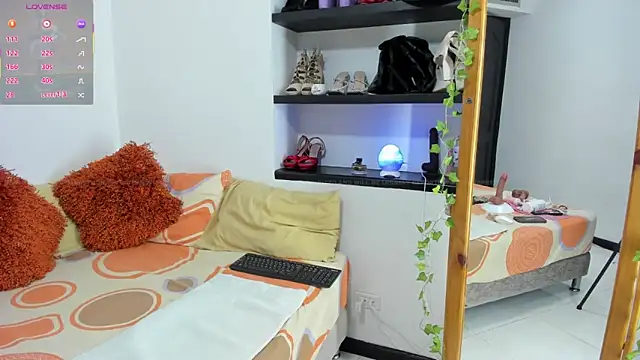 sandrafarrely online show from April 2026 05:43:01 AM