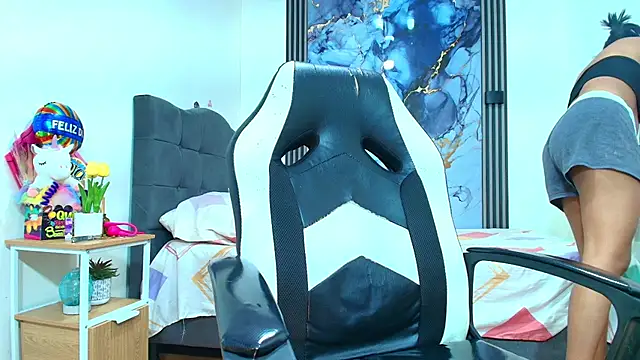 Valentina and sneider  online show from March 2026 07:20:01 PM