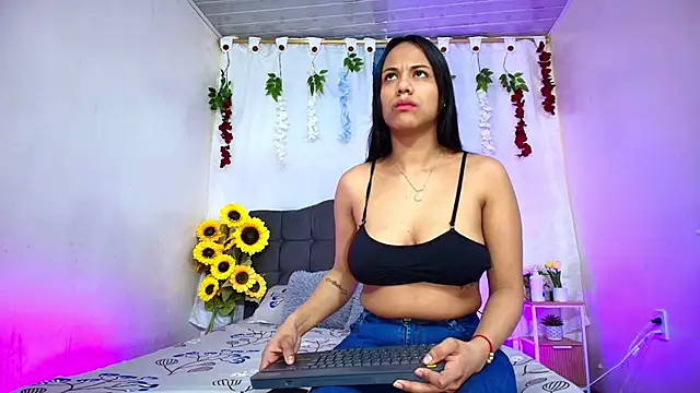 Valentina and sneider  online show from July 2026 12:35:02 AM