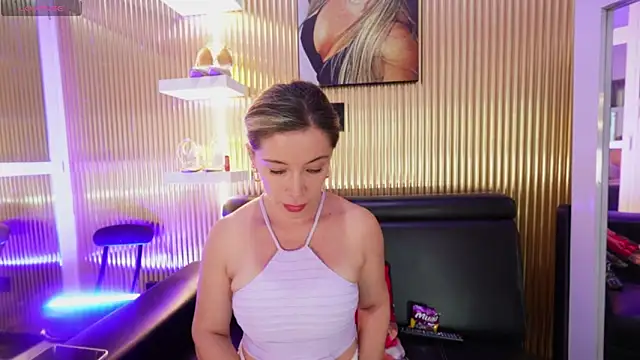 Allice mommy online show from April 2026 06:41:01 PM