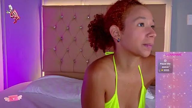 EmmaLawrence  online show from March 2026 09:03:01 AM