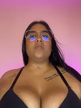 YenthCorona online show from February 2026 01:43:02 AM