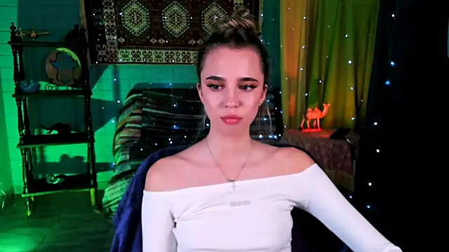 KimPorins online show from April 2026 12:25:01 PM