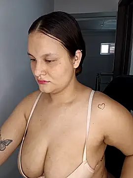 Valeriaa 21 online show from June 2026 03:47:01 PM