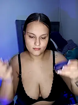 Snapshot of Valeriaa_21 chatting on June 2026 07:33:01 PM Valeriaa 21 online show from June 2026 07:33:01 PM
