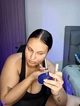 Snapshot of Valeriaa_21 chatting on June 2026 10:36:01 PM Valeriaa 21 online show from June 2026 10:36:01 PM