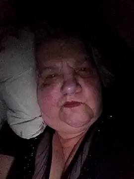 HapinessLovee online show from April 2026 11:57:02 PM