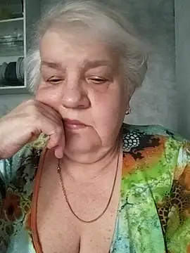HapinessLovee online show from June 2026 04:34:02 PM