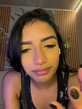 Snapshot of AlinaArgii chatting on July 2026 04:12:02 PM AlinaArgii online show from July 2026 04:12:02 PM