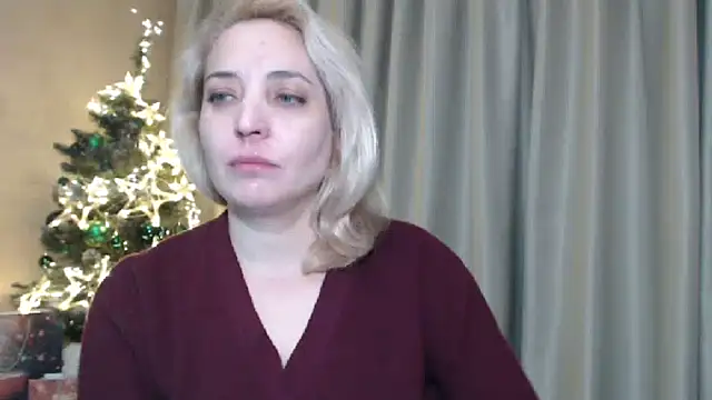 Snapshot of sweetpussy chatting on December 2024 03:15:01 PM sweetpussy online show from December 2024 03:15:01 PM