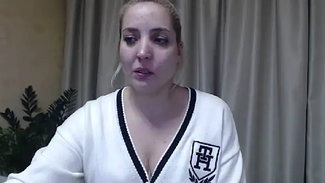 Snapshot of sweetpussy chatting on January 2025 02:32:01 PM sweetpussy online show from January 2025 02:32:01 PM