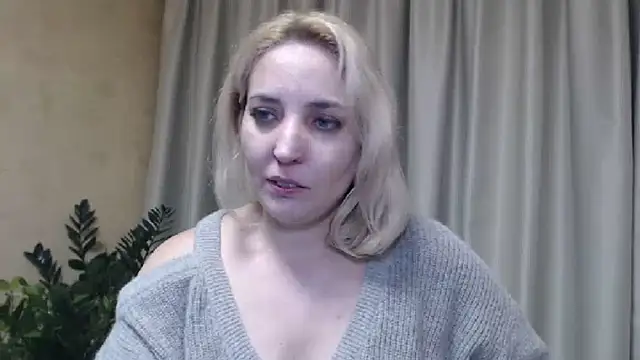 Snapshot of sweetpussy chatting on February 2025 03:49:02 PM sweetpussy online show from February 2025 03:49:02 PM