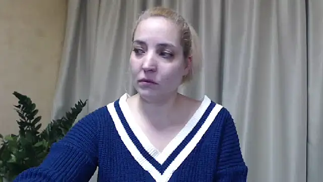 Snapshot of sweetpussy chatting on February 2025 05:27:01 PM sweetpussy online show from February 2025 05:27:01 PM