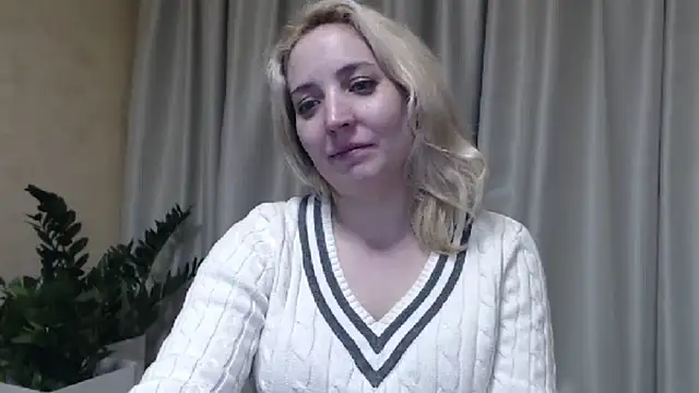 Snapshot of sweetpussy chatting on February 2025 04:13:02 PM sweetpussy online show from February 2025 04:13:02 PM