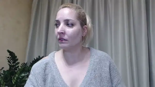 Snapshot of sweetpussy chatting on March 2025 03:29:02 PM sweetpussy online show from March 2025 03:29:02 PM