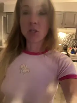 alluringpixie online show from April 2026 04:50:02 PM