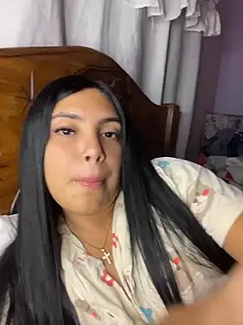 Snapshot of _Laurentt_ chatting on June 2026 01:39:01 AM Laurentt online show from June 2026 01:39:01 AM