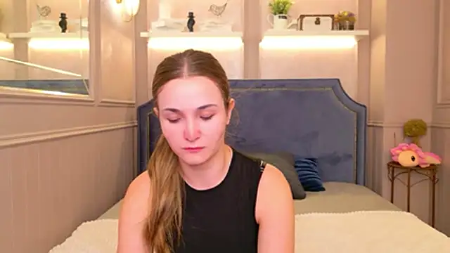 Snapshot of Lina_Sinerz chatting on June 2026 04:06:01 PM Lina Sinerz online show from June 2026 04:06:01 PM